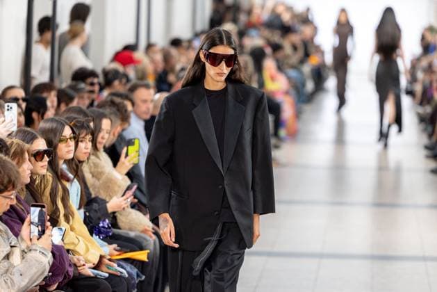 Runway Ottolinger Womenswear - PFW A model mannequin walks the runway during the Ottolinger Womenswear Spring Summer 2026 show as part of Paris Fashion Week on October 05, 2025 in Paris, France. Photo by Alexis Jumeau ABACAPRESS.COM Paris France  Copyright: xJumeauxAlexis ABACAx