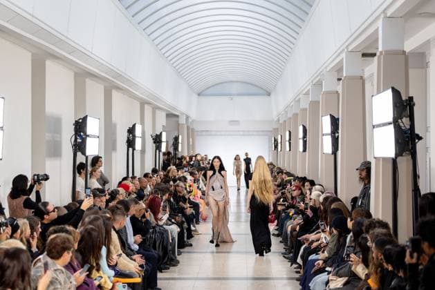 Runway Ottolinger Womenswear - PFW A model mannequin walks the runway during the Ottolinger Womenswear Spring Summer 2026 show as part of Paris Fashion Week on October 05, 2025 in Paris, France. Photo by Alexis Jumeau ABACAPRESS.COM Paris France  Copyright: xJumeauxAlexis ABACAx