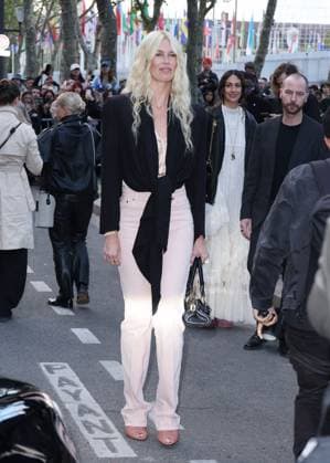 Claudia Schiffer arrives at the Chloe Collection Femme Prêt à Porter Printemps Eté 2026 fashion show as part of Paris Fashion Week PFW in Paris, France, on October 5, 2025 Denis Guignebourg Bestimage Arrivals at the Chloe fashion show as part of Spring Summer 2026 Paris Fashion Week in Paris, France, on October 5, 2025 Paris France  Copyright: xDenisxGuignebourgx xBestimagexDenisxGuignebourgx xBestimagex