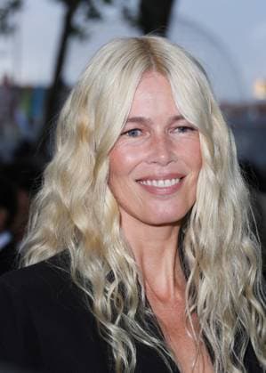 Claudia Schiffer arrives at the Chloe Collection Femme Prêt à Porter Printemps Eté 2026 fashion show as part of Paris Fashion Week PFW in Paris, France, on October 5, 2025 Denis Guignebourg Bestimage Arrivals at the Chloe fashion show as part of Spring Summer 2026 Paris Fashion Week in Paris, France, on October 5, 2025 Paris France  Copyright: xDenisxGuignebourgx xBestimagexDenisxGuignebourgx xBestimagex