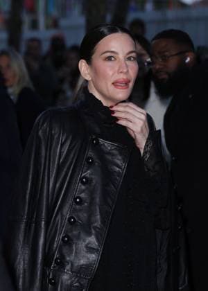 Liv Tyler arrives at the Chloe Collection Femme Prêt à Porter Printemps Eté 2026 fashion show as part of Paris Fashion Week PFW in Paris, France, on October 5, 2025 Denis Guignebourg Bestimage Arrivals at the Chloe fashion show as part of Spring Summer 2026 Paris Fashion Week in Paris, France, on October 5, 2025 Paris France  Copyright: xDenisxGuignebourgx xBestimagexDenisxGuignebourgx xBestimagex