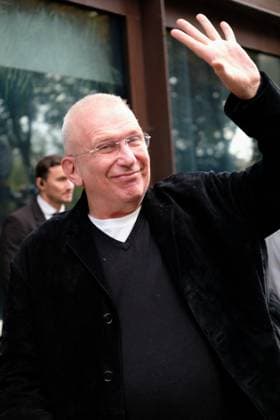 PFW - Jean Paul Gaultier Outside Arrivals Jean Paul Gaultier arrives at the Jean Paul Gaultier show during the Womenswear Spring Summer 2026 as part of Paris Fashion Week on October 5, 2025 in Paris, France. Photo by Robin Psaila ABACAPRESS.COM Paris France  Copyright: xPsailaxRobin ABACAx