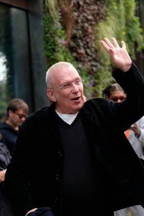 PFW - Jean Paul Gaultier Outside Arrivals Jean Paul Gaultier arrives at the Jean Paul Gaultier show during the Womenswear Spring Summer 2026 as part of Paris Fashion Week on October 5, 2025 in Paris, France. Photo by Robin Psaila ABACAPRESS.COM Paris France  Copyright: xPsailaxRobin ABACAx
