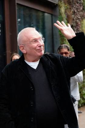 PFW - Jean Paul Gaultier Outside Arrivals Jean Paul Gaultier arrives at the Jean Paul Gaultier show during the Womenswear Spring Summer 2026 as part of Paris Fashion Week on October 5, 2025 in Paris, France. Photo by Robin Psaila ABACAPRESS.COM Paris France  Copyright: xPsailaxRobin ABACAx