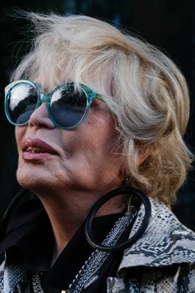 PFW - Jean Paul Gaultier Outside Arrivals Amanda Lear arrives at the Jean Paul Gaultier show during the Womenswear Spring Summer 2026 as part of Paris Fashion Week on October 5, 2025 in Paris, France. Photo by Robin Psaila ABACAPRESS.COM Paris France  Copyright: xPsailaxRobin ABACAx