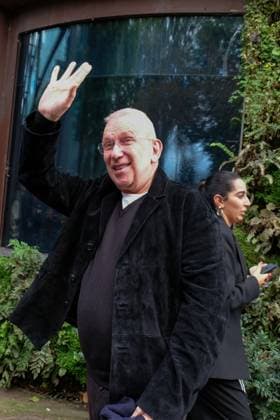 PFW - Jean Paul Gaultier Outside Arrivals Jean Paul Gaultier arrives at the Jean Paul Gaultier show during the Womenswear Spring Summer 2026 as part of Paris Fashion Week on October 5, 2025 in Paris, France. Photo by Robin Psaila ABACAPRESS.COM Paris France  Copyright: xPsailaxRobin ABACAx