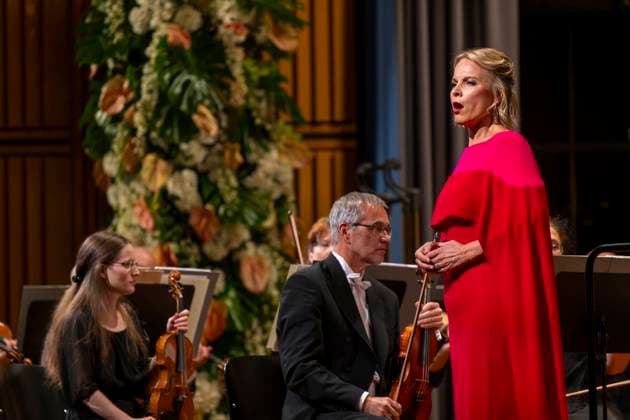 05 10 2025, International Classical Music Festival Festival of Nations 2025, at the Kurhaus Bad Wörishofen Unterallgäu , Closing Gala Aria Evening with Elena Garanca Mezzo-Soprano , Conductor Karel Mark Chichon, Janacek Philharmonic Orchestra Prague, 05 10 2025, Classical Music Festival Bad Wörishofen 05 10 2025, Classical Music Festival Bad Wörishofen