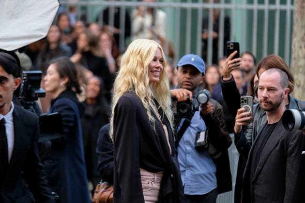 PFW - Chloe Outside Arrivals Claudia Schiffer arrives at the Chloe fashion show during the Womenswear Spring Summer 2026 as part of Paris Fashion Week on October 05, 2025 in Paris, France. Photo by Robin Psaila ABACAPRESS.COM Paris France  Copyright: xPsailaxRobin ABACAx