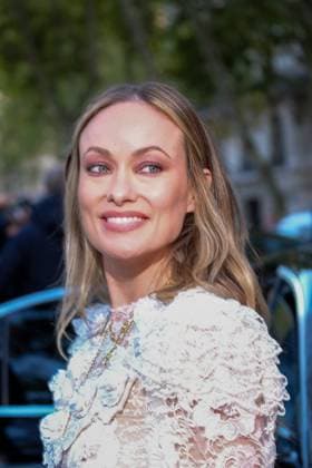 PFW - Chloe Outside Arrivals Olivia Wilde arrives at the Chloe fashion show during the Womenswear Spring Summer 2026 as part of Paris Fashion Week on October 05, 2025 in Paris, France. Photo by Robin Psaila ABACAPRESS.COM Paris France  Copyright: xPsailaxRobin ABACAx