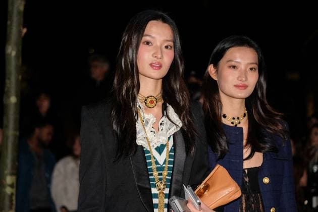 PFW - Chloe Outside Arrivals Guest arrives at the Chloe fashion show during the Womenswear Spring Summer 2026 as part of Paris Fashion Week on October 05, 2025 in Paris, France. Photo by Robin Psaila ABACAPRESS.COM Paris France  Copyright: xPsailaxRobin ABACAx