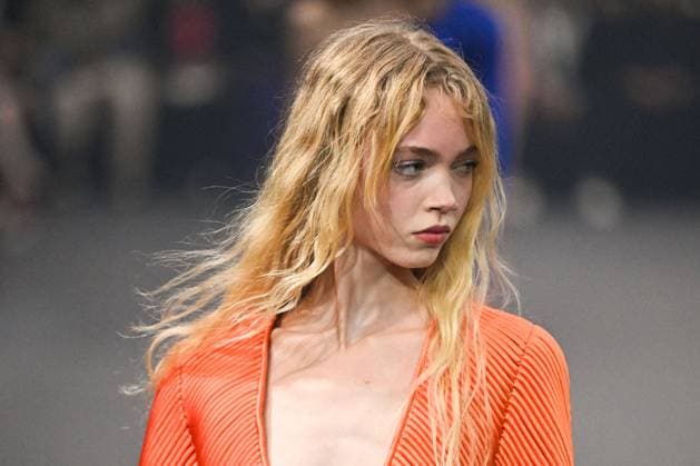 PFW Valentino Runway A model walks the runway during the Valentino Womenswear Spring Summer 2026 show as part of Paris Fashion Week in Paris, France on October 05, 2025. Photo by Aurore Marechal ABACAPRESS.COM Paris France  Copyright: xMarechalxAurore ABACAx