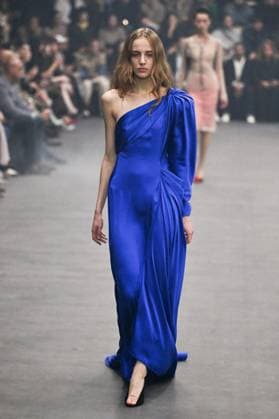 PFW Valentino Runway A model walks the runway during the Valentino Womenswear Spring Summer 2026 show as part of Paris Fashion Week in Paris, France on October 05, 2025. Photo by Aurore Marechal ABACAPRESS.COM Paris France  Copyright: xMarechalxAurore ABACAx