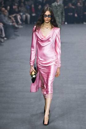 PFW Valentino Runway A model walks the runway during the Valentino Womenswear Spring Summer 2026 show as part of Paris Fashion Week in Paris, France on October 05, 2025. Photo by Aurore Marechal ABACAPRESS.COM Paris France  Copyright: xMarechalxAurore ABACAx