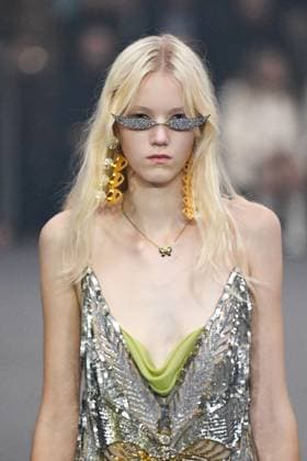 PFW Valentino Runway A model walks the runway during the Valentino Womenswear Spring Summer 2026 show as part of Paris Fashion Week in Paris, France on October 05, 2025. Photo by Aurore Marechal ABACAPRESS.COM Paris France  Copyright: xMarechalxAurore ABACAx