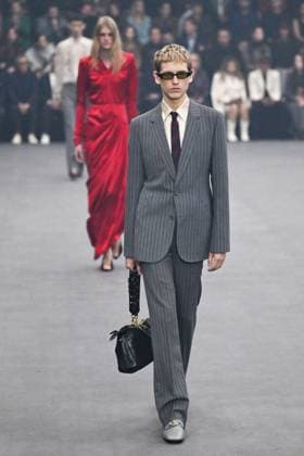 PFW Valentino Runway A model walks the runway during the Valentino Womenswear Spring Summer 2026 show as part of Paris Fashion Week in Paris, France on October 05, 2025. Photo by Aurore Marechal ABACAPRESS.COM Paris France  Copyright: xMarechalxAurore ABACAx