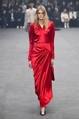 PFW Valentino Runway A model walks the runway during the Valentino Womenswear Spring Summer 2026 show as part of Paris Fashion Week in Paris, France on October 05, 2025. Photo by Aurore Marechal ABACAPRESS.COM Paris France  Copyright: xMarechalxAurore ABACAx