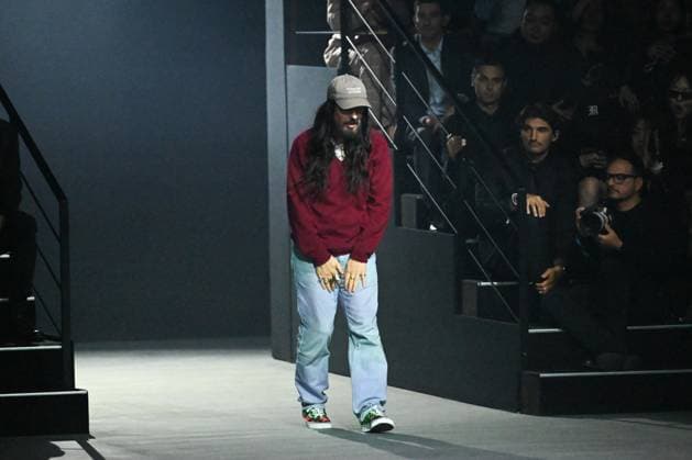 PFW Valentino Runway Designer Alessandro Michele makes an appearance on the runway during the Valentino Womenswear Spring Summer 2026 show as part of Paris Fashion Week in Paris, France on October 05, 2025. Photo by Aurore Marechal ABACAPRESS.COM Paris France  Copyright: xMarechalxAurore ABACAx