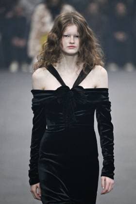 PFW Valentino Runway A model walks the runway during the Valentino Womenswear Spring Summer 2026 show as part of Paris Fashion Week in Paris, France on October 05, 2025. Photo by Aurore Marechal ABACAPRESS.COM Paris France  Copyright: xMarechalxAurore ABACAx