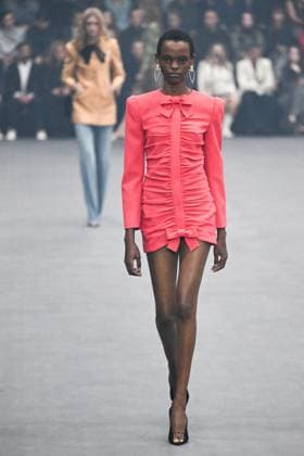 PFW Valentino Runway A model walks the runway during the Valentino Womenswear Spring Summer 2026 show as part of Paris Fashion Week in Paris, France on October 05, 2025. Photo by Aurore Marechal ABACAPRESS.COM Paris France  Copyright: xMarechalxAurore ABACAx