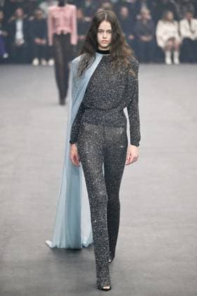 PFW Valentino Runway A model walks the runway during the Valentino Womenswear Spring Summer 2026 show as part of Paris Fashion Week in Paris, France on October 05, 2025. Photo by Aurore Marechal ABACAPRESS.COM Paris France  Copyright: xMarechalxAurore ABACAx
