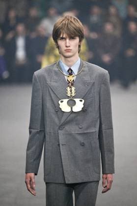 PFW Valentino Runway A model walks the runway during the Valentino Womenswear Spring Summer 2026 show as part of Paris Fashion Week in Paris, France on October 05, 2025. Photo by Aurore Marechal ABACAPRESS.COM Paris France  Copyright: xMarechalxAurore ABACAx