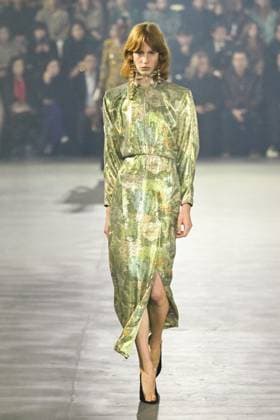 PFW Valentino Runway A model walks the runway during the Valentino Womenswear Spring Summer 2026 show as part of Paris Fashion Week in Paris, France on October 05, 2025. Photo by Aurore Marechal ABACAPRESS.COM Paris France  Copyright: xMarechalxAurore ABACAx