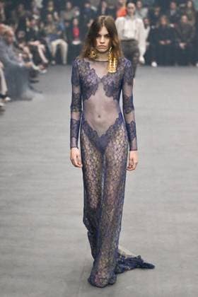PFW Valentino Runway A model walks the runway during the Valentino Womenswear Spring Summer 2026 show as part of Paris Fashion Week in Paris, France on October 05, 2025. Photo by Aurore Marechal ABACAPRESS.COM Paris France  Copyright: xMarechalxAurore ABACAx