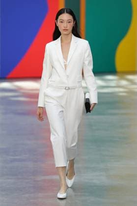 PFW - Akris Runway A model walks the runway during the Akris Womenswear Spring Summer 2026 show as part of Paris Fashion Week on October 05, 2025 in Paris, France. Photo by Alain-Gil Gonzalez ABACAPRESS.COM Paris France  Copyright: xGonzalezxAlain-Gil ABACAx