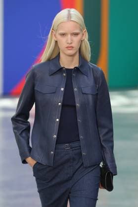 PFW - Akris Runway A model walks the runway during the Akris Womenswear Spring Summer 2026 show as part of Paris Fashion Week on October 05, 2025 in Paris, France. Photo by Alain-Gil Gonzalez ABACAPRESS.COM Paris France  Copyright: xGonzalezxAlain-Gil ABACAx