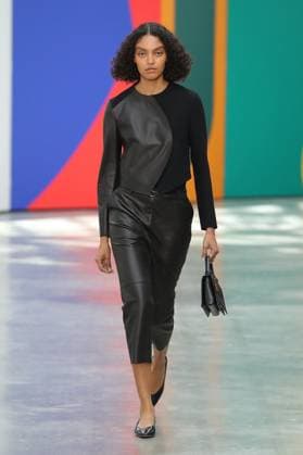 PFW - Akris Runway A model walks the runway during the Akris Womenswear Spring Summer 2026 show as part of Paris Fashion Week on October 05, 2025 in Paris, France. Photo by Alain-Gil Gonzalez ABACAPRESS.COM Paris France  Copyright: xGonzalezxAlain-Gil ABACAx