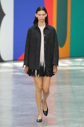 PFW - Akris Runway A model walks the runway during the Akris Womenswear Spring Summer 2026 show as part of Paris Fashion Week on October 05, 2025 in Paris, France. Photo by Alain-Gil Gonzalez ABACAPRESS.COM Paris France  Copyright: xGonzalezxAlain-Gil ABACAx