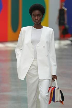 PFW - Akris Runway A model walks the runway during the Akris Womenswear Spring Summer 2026 show as part of Paris Fashion Week on October 05, 2025 in Paris, France. Photo by Alain-Gil Gonzalez ABACAPRESS.COM Paris France  Copyright: xGonzalezxAlain-Gil ABACAx
