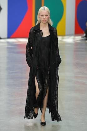 PFW - Akris Runway A model walks the runway during the Akris Womenswear Spring Summer 2026 show as part of Paris Fashion Week on October 05, 2025 in Paris, France. Photo by Alain-Gil Gonzalez ABACAPRESS.COM Paris France  Copyright: xGonzalezxAlain-Gil ABACAx