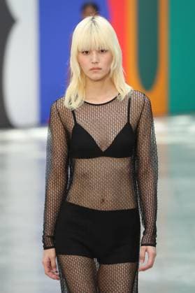 PFW - Akris Runway A model walks the runway during the Akris Womenswear Spring Summer 2026 show as part of Paris Fashion Week on October 05, 2025 in Paris, France. Photo by Alain-Gil Gonzalez ABACAPRESS.COM Paris France  Copyright: xGonzalezxAlain-Gil ABACAx