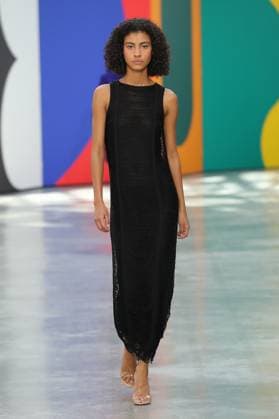 PFW - Akris Runway A model walks the runway during the Akris Womenswear Spring Summer 2026 show as part of Paris Fashion Week on October 05, 2025 in Paris, France. Photo by Alain-Gil Gonzalez ABACAPRESS.COM Paris France  Copyright: xGonzalezxAlain-Gil ABACAx