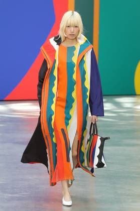 PFW - Akris Runway A model walks the runway during the Akris Womenswear Spring Summer 2026 show as part of Paris Fashion Week on October 05, 2025 in Paris, France. Photo by Alain-Gil Gonzalez ABACAPRESS.COM Paris France  Copyright: xGonzalezxAlain-Gil ABACAx