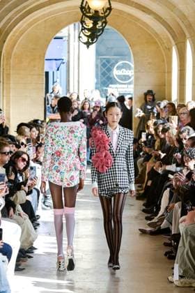 PFW - Shuting Qiu Runway A model walks the runway during the Shuting Qiu Womenswear Spring Summer 2026 show as part of Paris Fashion Week on October 5, 2025 in Paris, France. Photo by Jana Call me J ABACAPRESS.COM Paris Ile de France France  Copyright: xJanaxCallxmexJ ABACAx