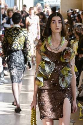 PFW - Shuting Qiu Runway A model walks the runway during the Shuting Qiu Womenswear Spring Summer 2026 show as part of Paris Fashion Week on October 5, 2025 in Paris, France. Photo by Jana Call me J ABACAPRESS.COM Paris Ile de France France  Copyright: xJanaxCallxmexJ ABACAx