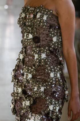 PFW - Shuting Qiu Runway A model walks the runway during the Shuting Qiu Womenswear Spring Summer 2026 show as part of Paris Fashion Week on October 5, 2025 in Paris, France. Photo by Jana Call me J ABACAPRESS.COM Paris Ile de France France  Copyright: xJanaxCallxmexJ ABACAx