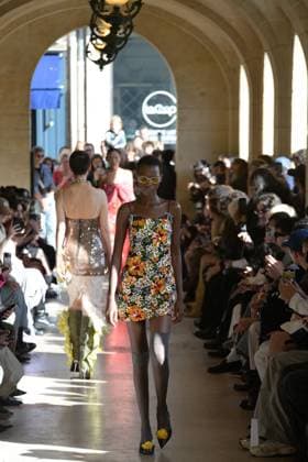 PFW - Shuting Qiu Runway A model walks the runway during the Shuting Qiu Womenswear Spring Summer 2026 show as part of Paris Fashion Week on October 5, 2025 in Paris, France. Photo by Jana Call me J ABACAPRESS.COM Paris Ile de France France  Copyright: xJanaxCallxmexJ ABACAx