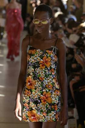 PFW - Shuting Qiu Runway A model walks the runway during the Shuting Qiu Womenswear Spring Summer 2026 show as part of Paris Fashion Week on October 5, 2025 in Paris, France. Photo by Jana Call me J ABACAPRESS.COM Paris Ile de France France  Copyright: xJanaxCallxmexJ ABACAx
