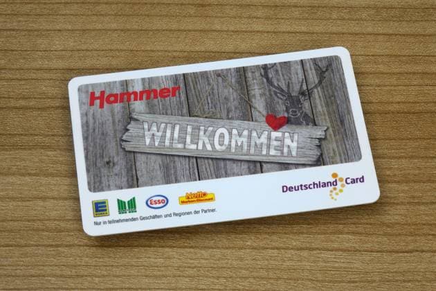 digitale Hammer Karte digitale Hammer Karte, 05.10.2025, Borkwalde, Brandenburg, Auf der digitalen Hammerkarte befindet sich der Schriftzug Willkommen. *** digital hammer map digital hammer map, 05 10 2025, Borkwalde, Brandenburg, On the digital hammer map you can see the lettering Welcome