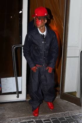 Jaden Smith at the Siena Paris restaurant during Paris Fashion Week on october 5 2025 Yoann Ouahcene Bestimage Celebrities at the Siena Paris restaurant during Paris Fashion Week on october 5 2025 Paris France  Copyright: xYoannxOuahcenex xBestimagexYoannxOuahcenex xBestimagex