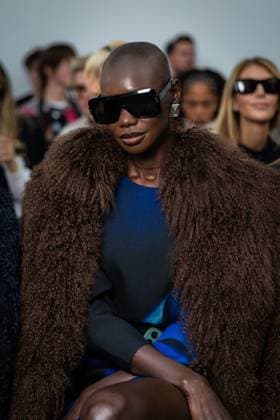 Adot Gak People at the Akris Womens Ready to Wear Spring Summer 2026 Collection show during Paris Fashion Week PFW on October 5, 2025 Julien Sarkissian Bestimage People at the Akris Womens Ready to Wear Spring Summer 2026 Collection show during Paris Fashion Week PFW on October 5, 2025 Paris France  Copyright: xJulienxSarkissianx xBestimagexJulienxSarkissianx xBestimagex