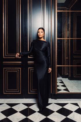 Exclusive Rendez vous with Eva Longoria V Beckham dress poses at the hotel La Réserve during Paris Fashion Week PFW on October 3, 2025 Tiziano da Silva Bestimage Exclusive For Germany call for price Eva Longoria V Beckham dress poses at the hotel La Réserve during Paris Fashion Week PFW on October 3, 2025 Paris France  Copyright: xTizianoxDaxSilvax xBestimagexTizianoxDaxSilvax xBestimagex