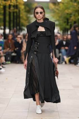 (251006) -- PARIS, Oct. 6, 2025 -- A model presents creations from the ready-to-wear Spring Summer 2026 collections by CELINE during the Paris Fashion Week in Paris, France, on Oct. 5, 2025. ( Handout via Xinhua) FRANCE-PARIS-FASHION WEEK-CELINE MeetEurope 