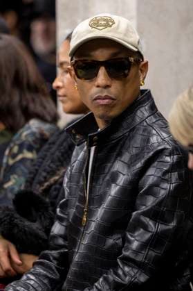 Pharrell Williams with a Richard Mille RM UP 01 Ferrari watch, limited to 150 pieces worth 2 million euros Front Row of the XXX Collection Femme Prêt à Porter Printemps Eté 2026 fashion show, during Paris Fashion Week October 4th, 2025 Pharrell Williams with a Richard Mille RM UP 01 Ferrari watch, limited to 150 pieces worth 2 million euros Front Row of the XXX Women Ready to Wear Spring Summer 2026 Collection fashion show, during Paris Fashion Week October 4th, 2025 Paris France  Copyright: xAgencex xBestimagexAgencex xBestimagex