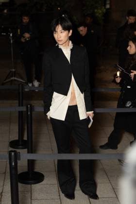 Woo Do hwan People at the McQueen Womens Ready to Wear Spring Summer 2026 Collection show during Paris Fashion Week PFW on October 5, 2025 Julien Sarkissian Bestimage People at the McQueen Womens Ready to Wear Spring Summer 2026 Collection show during Paris Fashion Week PFW on October 5, 2025 Paris France  Copyright: xJulienxSarkissianx xBestimagexJulienxSarkissianx xBestimagex