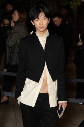 Woo Do hwan People at the McQueen Womens Ready to Wear Spring Summer 2026 Collection show during Paris Fashion Week PFW on October 5, 2025 Julien Sarkissian Bestimage People at the McQueen Womens Ready to Wear Spring Summer 2026 Collection show during Paris Fashion Week PFW on October 5, 2025 Paris France  Copyright: xJulienxSarkissianx xBestimagexJulienxSarkissianx xBestimagex