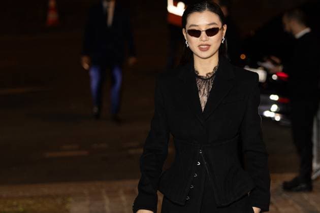 Estelle Chen People at the McQueen Womens Ready to Wear Spring Summer 2026 Collection show during Paris Fashion Week PFW on October 5, 2025 Julien Sarkissian Bestimage People at the McQueen Womens Ready to Wear Spring Summer 2026 Collection show during Paris Fashion Week PFW on October 5, 2025 Paris France  Copyright: xJulienxSarkissianx xBestimagexJulienxSarkissianx xBestimagex